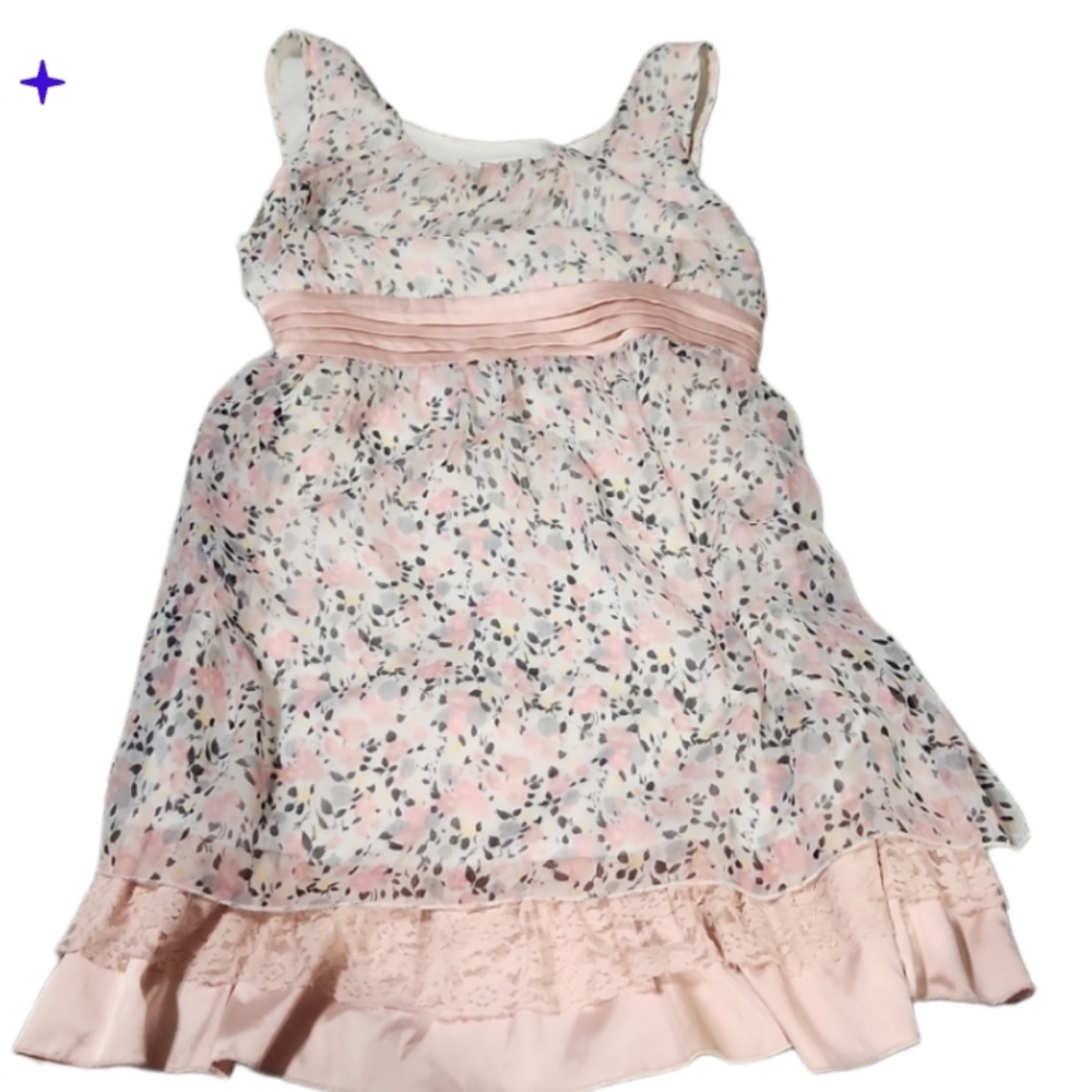 Jrs lg chiffon over lay spring Summer dress. Peachy pink floral lace tri…